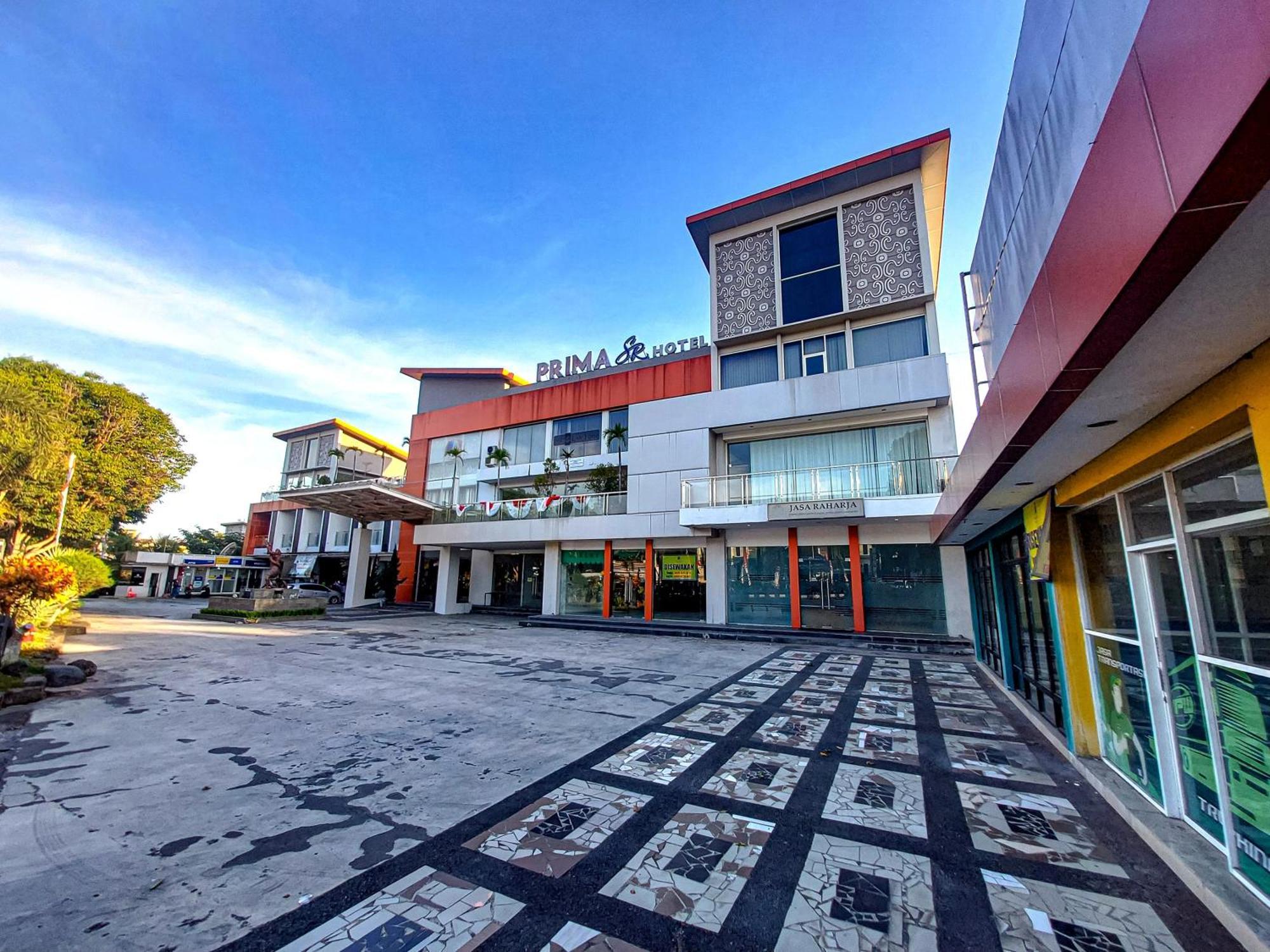 พริมา เอสอาร์ โฮเต็ล แอนด์ คอนเวนชัน Hotel สเลมาน ภายนอก รูปภาพ